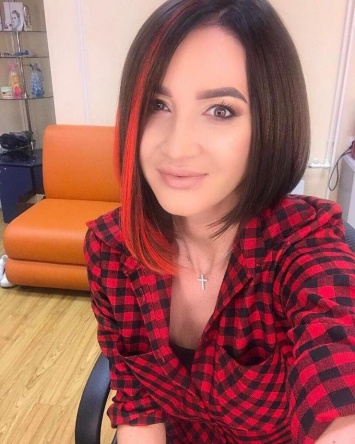 Ольга Бузова снова изменила стрижку и цвет волос