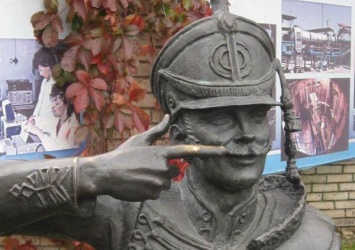 На Днепропетровщине необычный памятник исполняет желания (Фото)