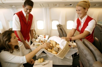 Как и где готовят еду для пассажиров самолетов: шокирующие факты