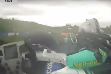 Шокирующая авария: 17-летний гонщик Формулы-4 лишился обеих ног (видео)