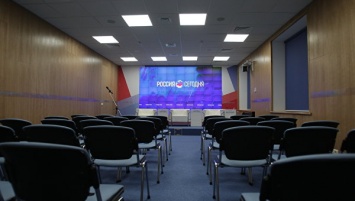Школьники провели в крымском пресс-центре МИА "Россия сегодня" съемки детской программы