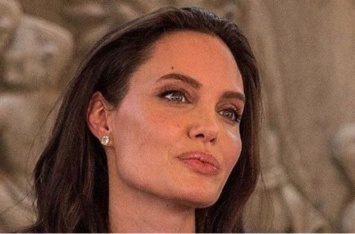Питт в шоке: Анджелина Джоли снова собралась замуж