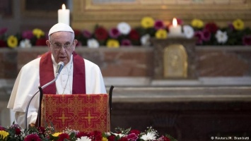 Папа римский раскритиковал условия в лагерях для беженцев