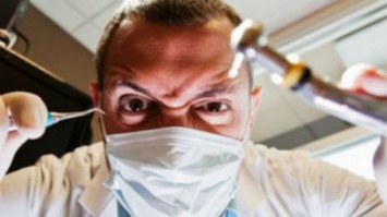 В Броварах горе-стоматолог сломал челюсть пациенту (Видео)