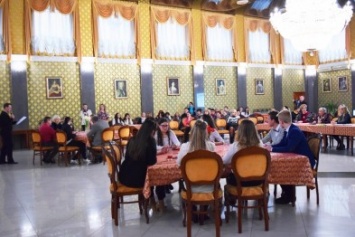 Школа лидеров и лидеры города встретились на ринге, посвященном истории Черноморска