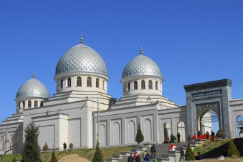 В Ташкенте возле мечети во время пятничной молитвы прогремел взрыв