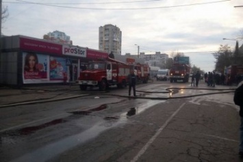 В Одесском горсовете наградят спасателей, тушивших пожар на рынке «Северный» (ВИДЕО)