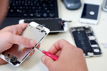Apple начала официально ремонтировать iPhone в России