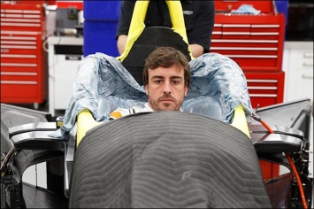 Алонсо прошел подгонку сиденья в Indycar