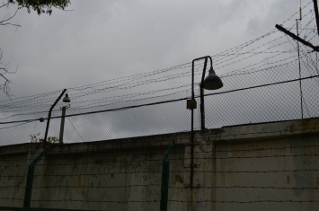В Тернополе 12 заключенных порезали себе руки в знак протеста