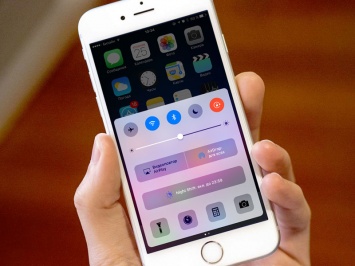 Баг в Пункте управления iOS 10 может привести к зависанию iPhone [видео]
