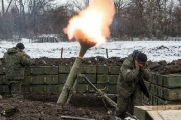 Боевики открыли огонь по жилым кварталам Марьинки из минометов и БМП