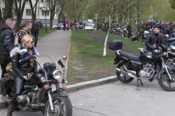 Полтавские мотоциклисты решили продублировать открытие мотосезона