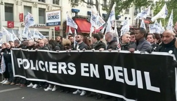 В Париже полиция устроила "марш гнева"