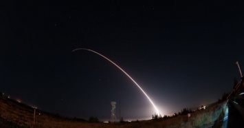 США провели испытания межконтинентальной баллистической ракеты?