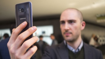 Samsung признает несовершенство технологии распознавания лиц в Galaxy S8