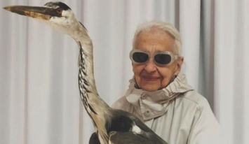 95-летняя модель зажгла на подиуме и стала звездой Интернета