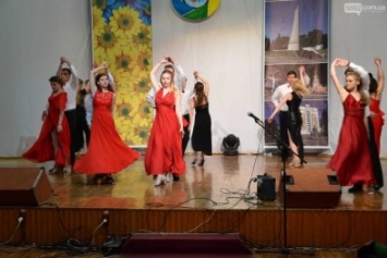 В Каменском завершился фестиваль "Студенческая весна"