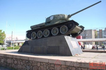 В Николаеве «декоммунизировали» памятник танкистам-освободителям