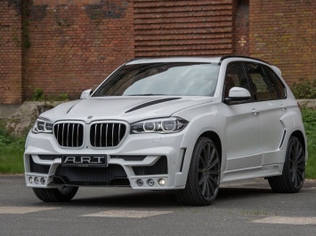 В сети появилось шпионское видео обновленного BMW X5