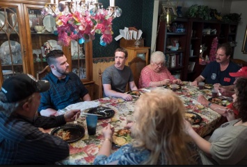 Цукерберг удивил обычную семью из Огайо, когда внезапно пришел на ужин