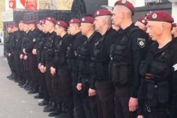 Спецподразделения и тактические группы полиции приступили к патрулированию Одессы