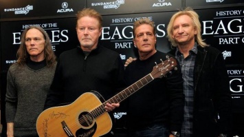 Рок-группа Eagles подала в суд на мексиканский отель "Hotel California"