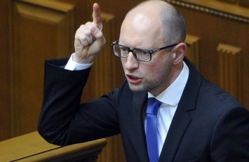 Яценюк собирается ввести 20%-й налог на зарплаты украинцев