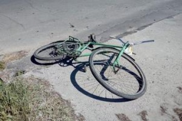 На Сумщине легковушка сбила 17-летнюю велосипедистку