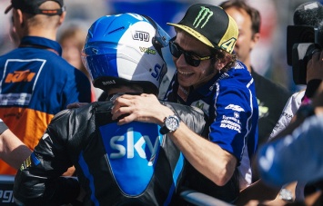 Устроит ли Валентино Росси статус менеджера Sky VR46 в MotoGP?