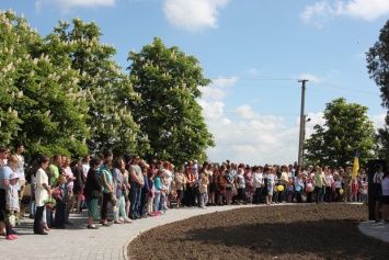 В Николаевской области открыли обновленный парк Победы