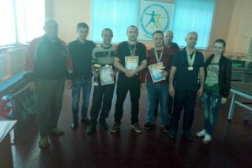 В Покровске прошли чемпионаты по настольному теннису среди взрослых и ветеранов