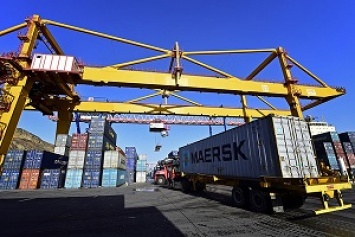 Морские порты России нарастили перевалку контейнеров на 12%