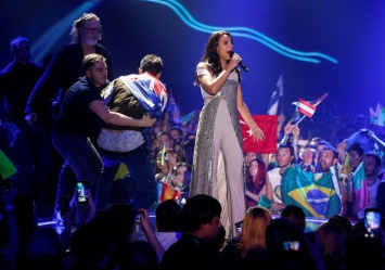 Стриптиз на сцене: «Евровидение-2017» не обошлось без скандала