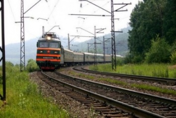 За миг до трегедии: в Запорожской области пассажирский поезд мог сойти с рельсов из-за украденных деталей железной дороги