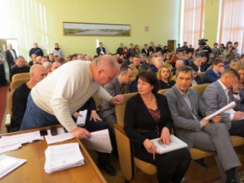 В Мелитополе члены Партии Виктора Януковича требует отдать им помещения Дворца культуры в аренду (видео)