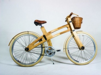 В Беларуси возродили производство деревянных велосипедов
