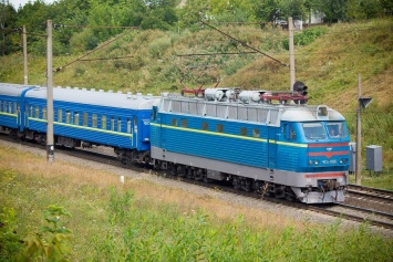 В Краснодаре пассажирский поезд насмерть сбил женщину