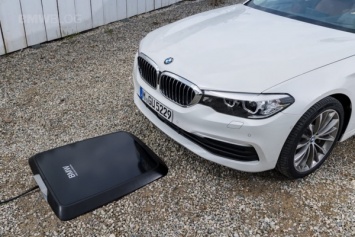 BMW выпустит беспроводные зарядные станции для электромобилей