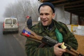 В "ЛДНР" участились случаи дезертирства: боевики сбегают с позиций, прихватив оружие