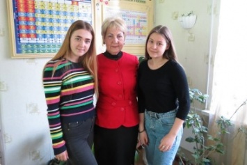 Ученицы Покровского лицея "Надежда" активно участвуют и побеждают во Всеукраинских олимпиадах и конкурсах