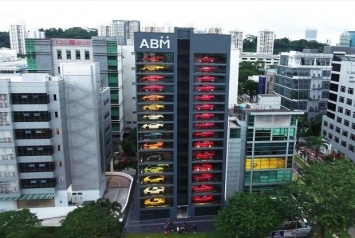 В Сингапуре появился вендинговый автомат по продаже автомобилей