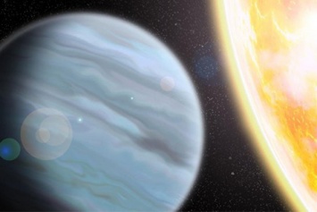 Обнаружена крайне необычная экзопланета - легче пенопласта
