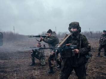 С начала суток боевики 19 раз обстреляли позиции сил ВСУ - штаб