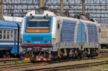 Китай пригонит тестовый электровоз в Украину в июне