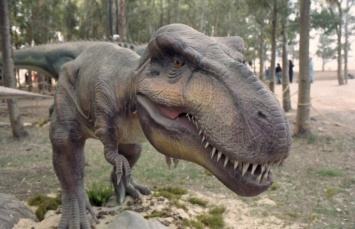 Ученые: Динозавр T-Rex мог раздавить одним укусом три автомобиля