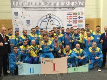 Украинские спортсмены завоевали ряд медалей на ЧЕ по гиревому спорту