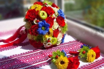 Украинцы празднуют День вышиванки
