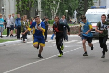 В Покровске состоялся легкоатлетический забег, приуроченный ко Дню Европы и Олимпийскому дню