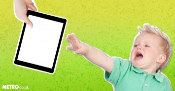 Если малыш долго играет с iPad, это приведет к задержке развития речи! Вот почему